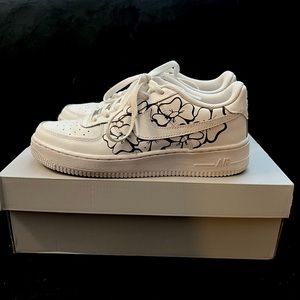 Custom white Nike Airforce 1